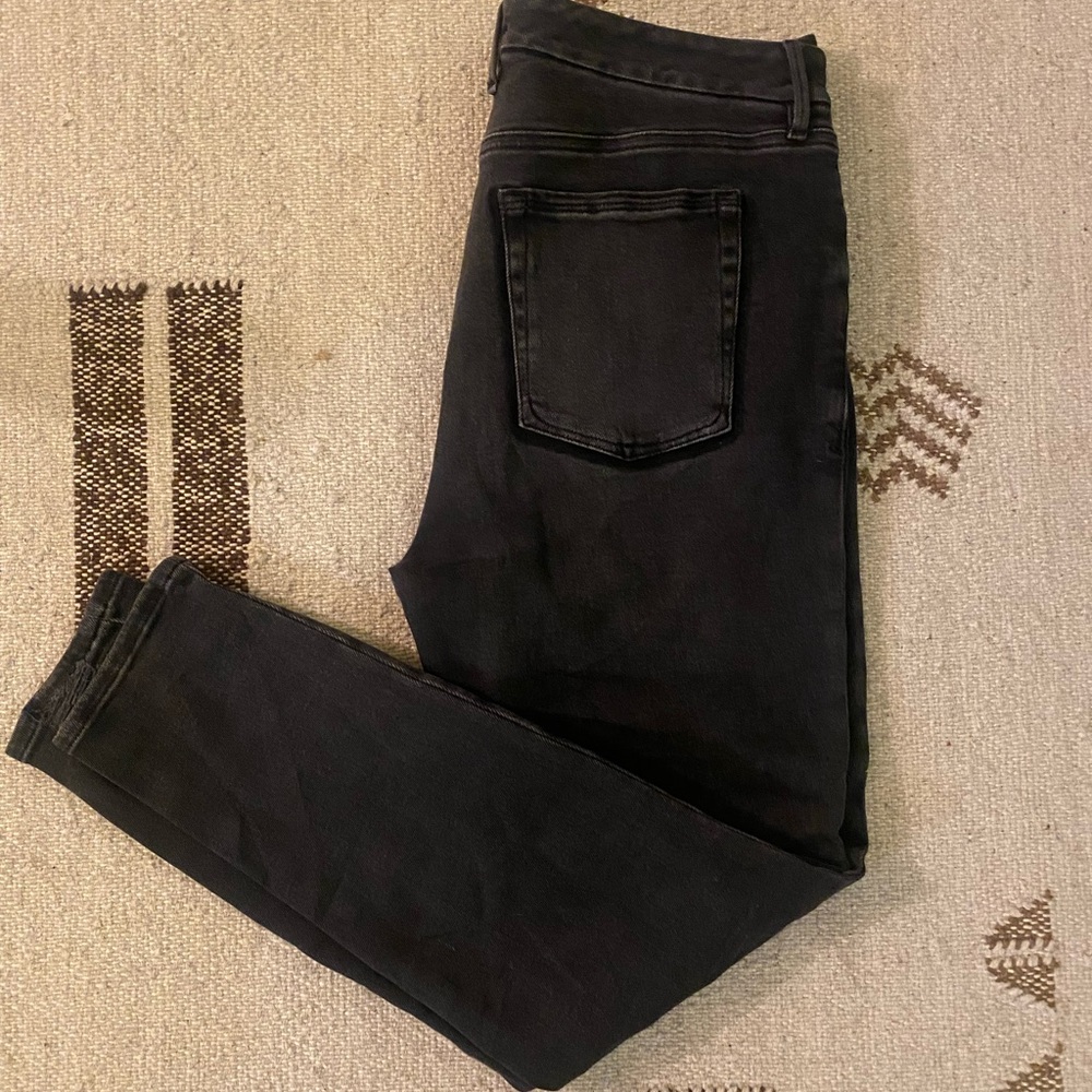 Good American jeans with distressed detailing 14/32
